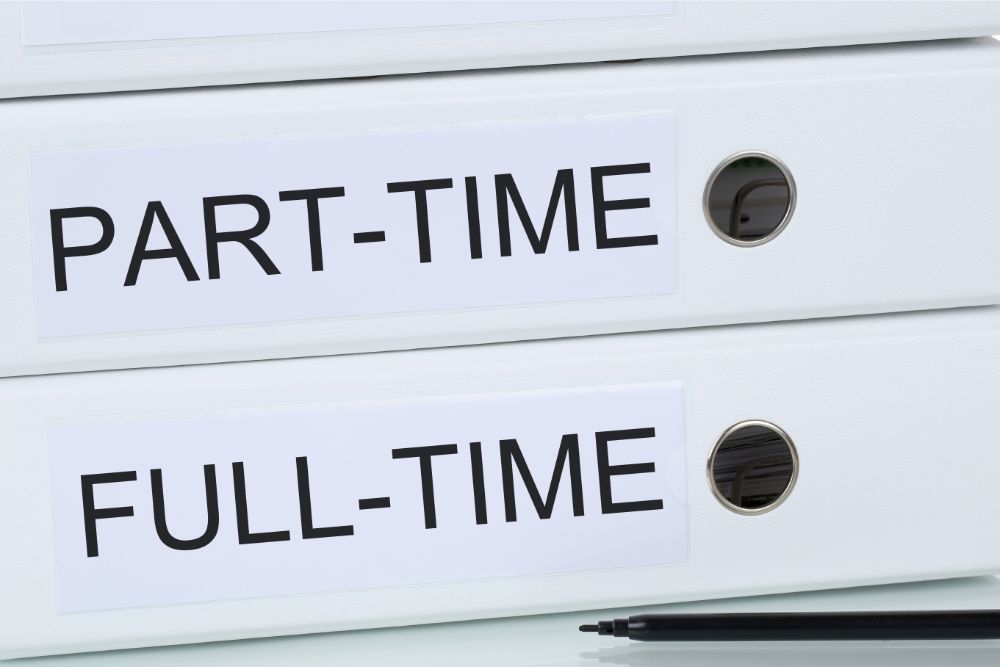 Part Time vs. Full Time in California (2024) – What Are the Differences?